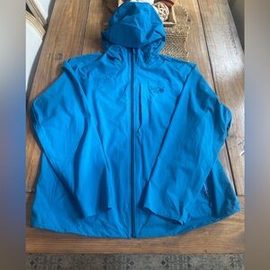 MOUNTAIN HARDWEAR PERFORMANCE JACKET UNDER ARM VENTS ADJ WRIST SEALED SEAMS EUC